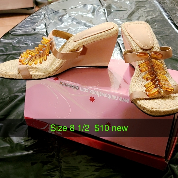 Shoes - Picture 2 of 7